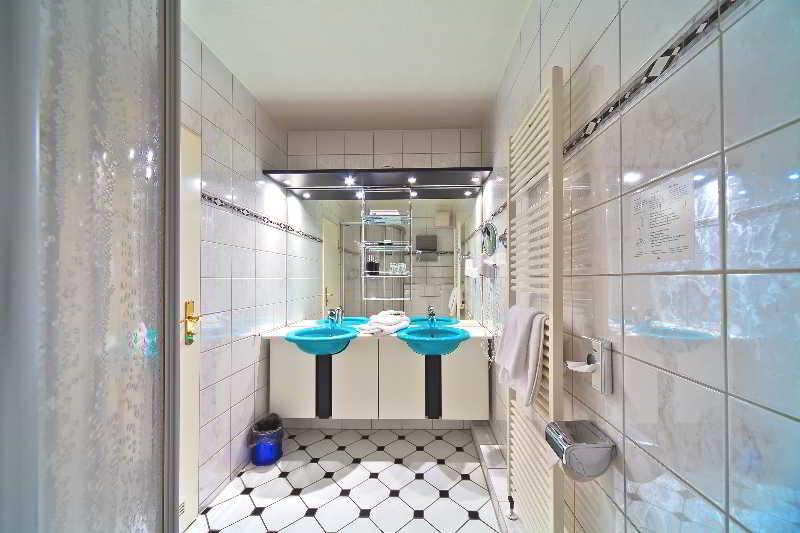 Regiohotel Germania Am Kurpark באד הרצבורג מראה חיצוני תמונה
