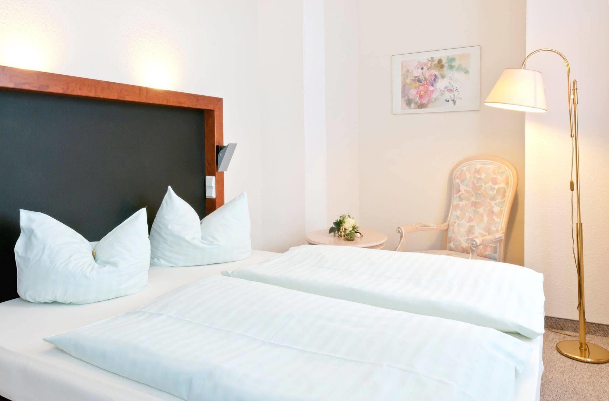 Regiohotel Germania Am Kurpark באד הרצבורג מראה חיצוני תמונה